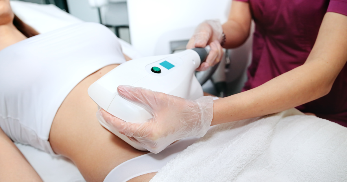 Women receiving Fat Reduction Treatment on her abdomen in Charlotte, NC